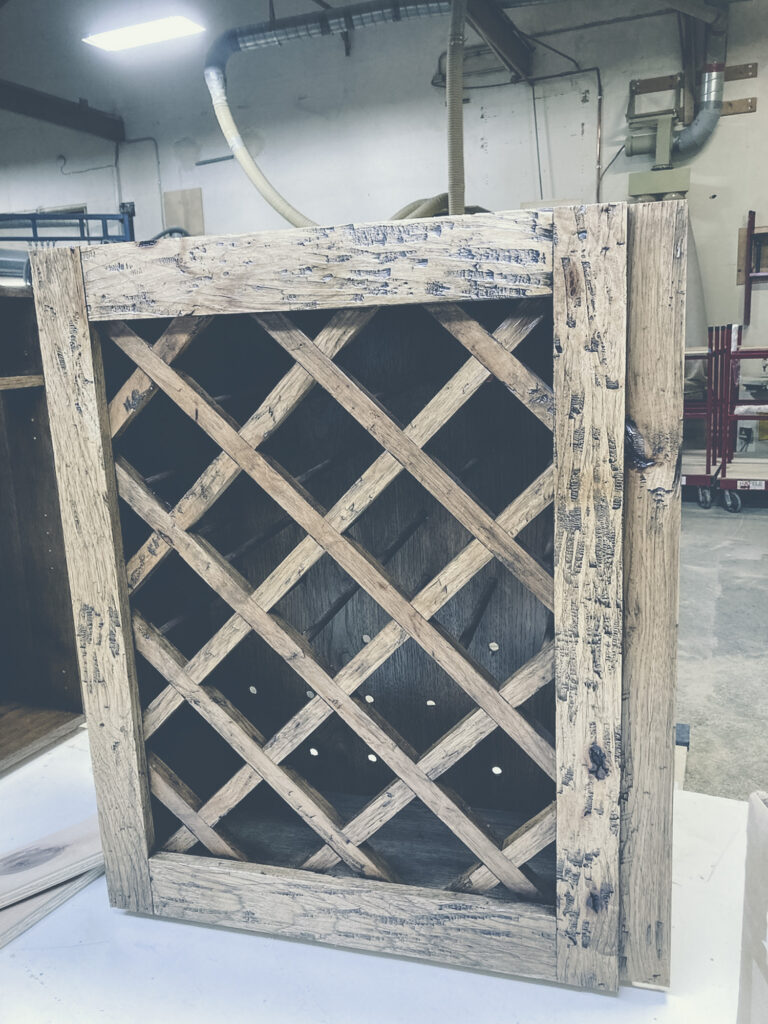 Lattice cabinet